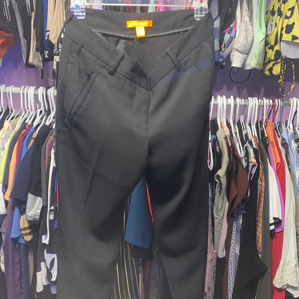 Joe Fresh ladies size 2 dress pants lace on sides of legs like new trousers